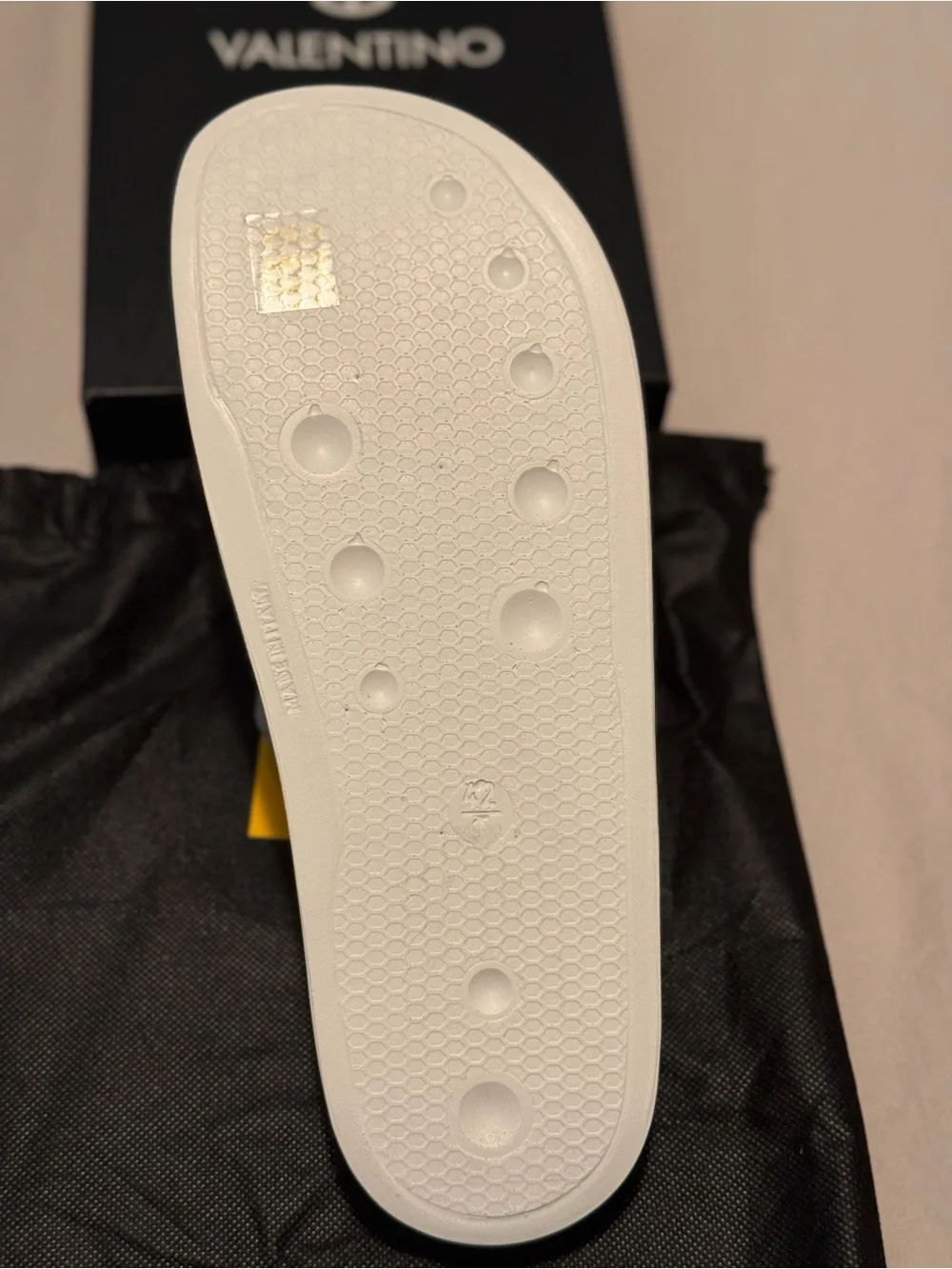 NIB Valentino White Embossed Logo Slide Sandals Versatile Women/Men’s Size 42